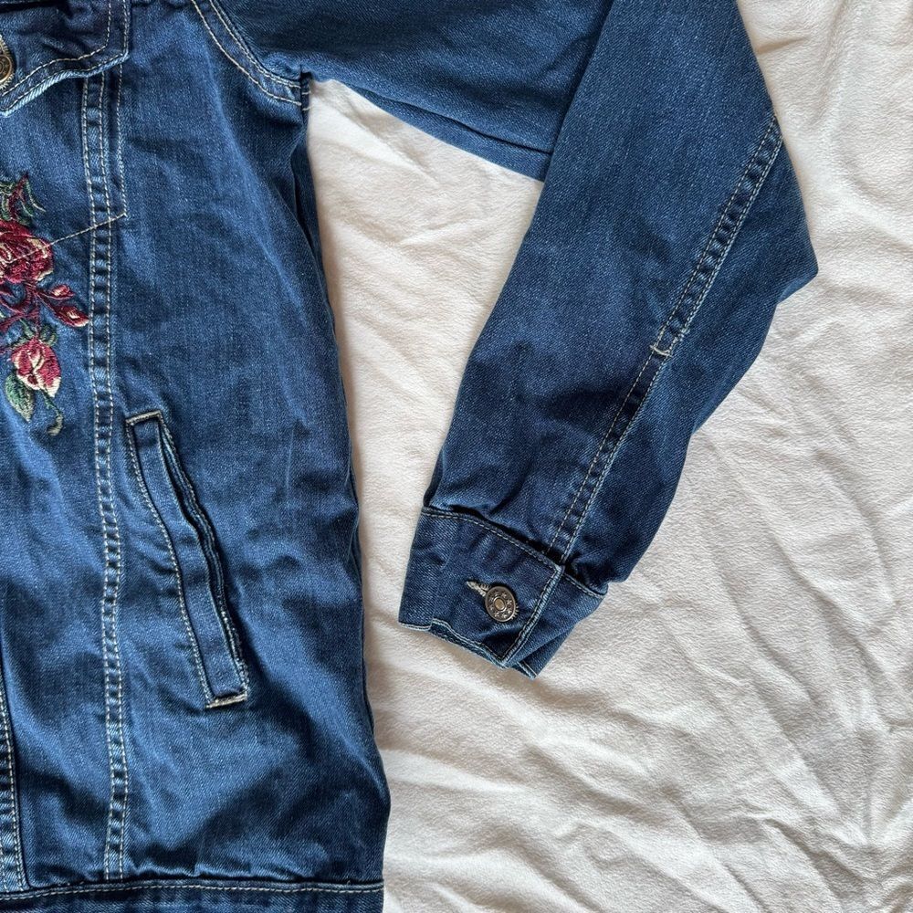 Denim Jean Jacket with Embroidered Roses - Picture 4 of 16
